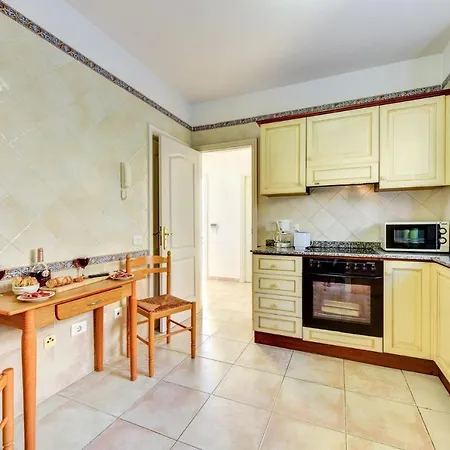 Вілла Atenas By *